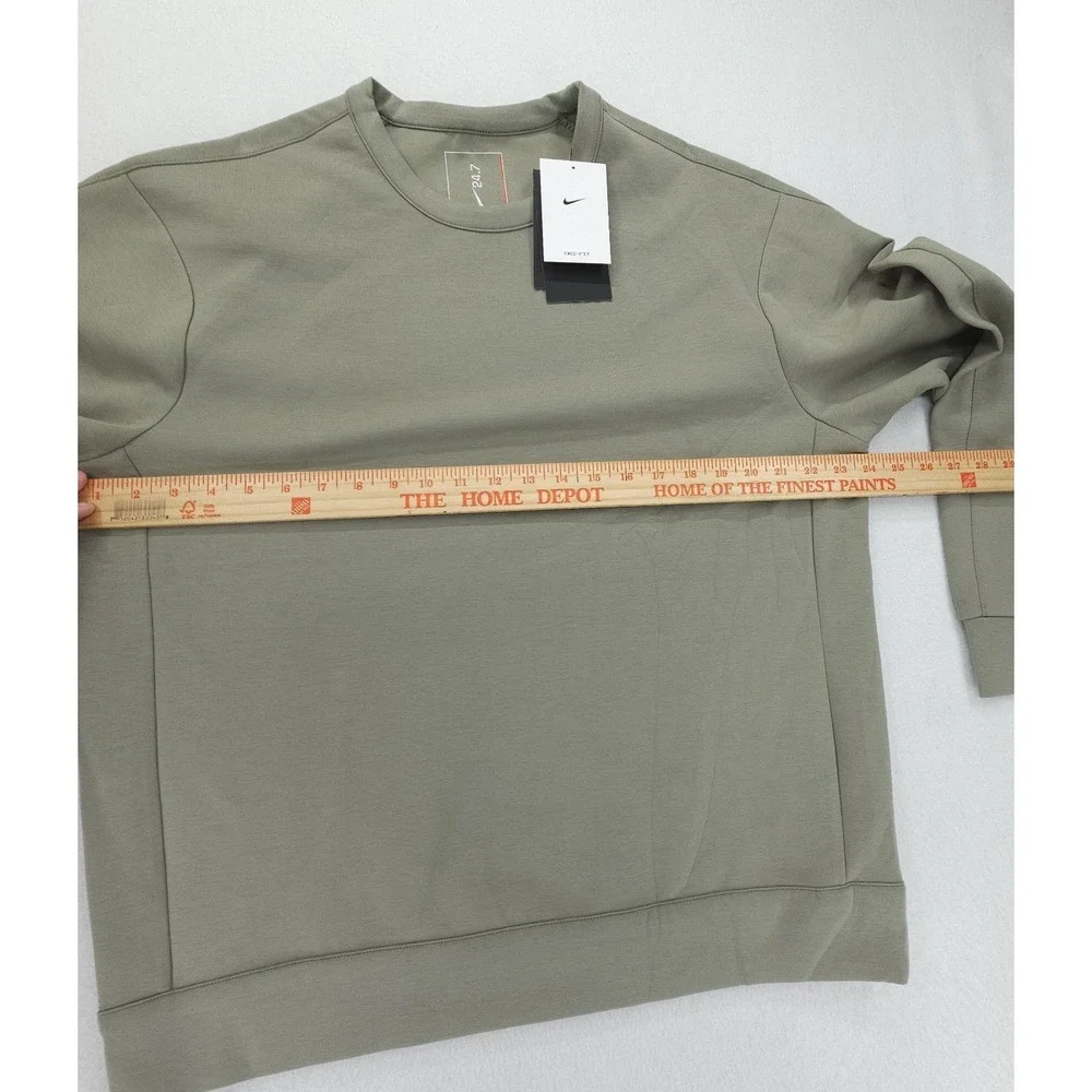 Nike Crewneck Sweatshirt Mens M Light Army/Green 24.7 ImpossiblySoft Dri-Fit NWT